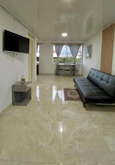 Estudio En Santa Monica Residencial Cali 0*,  Colombia